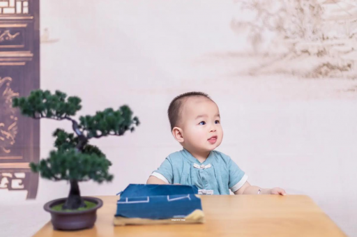 龙口宝宝喊肚子疼怎么回事